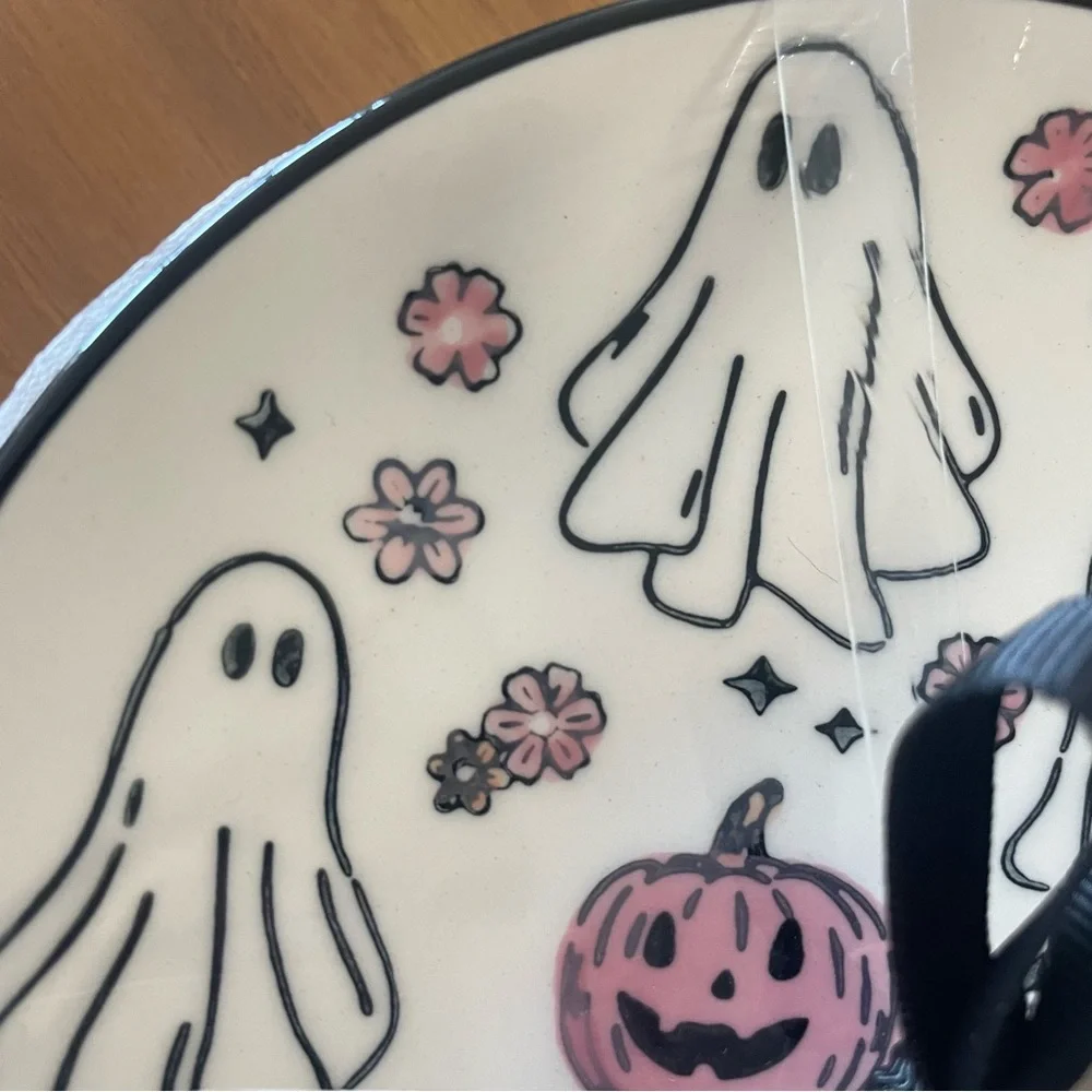Black and White Ghost Pumpkin Dessert Appetizer Plates of 4  Halloween